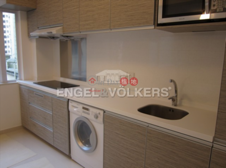 2 Bedroom Flat for Sale in Central Mid Levels