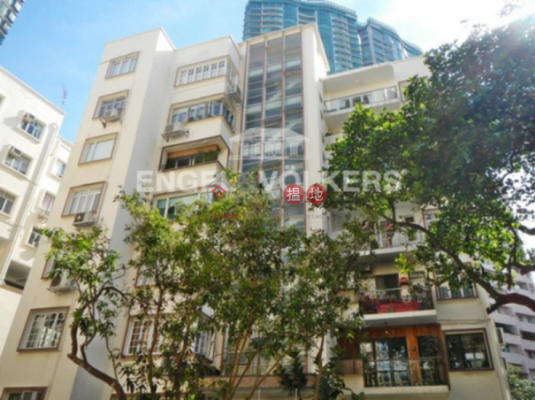 2 Bedroom Flat for Sale in Central Mid Levels