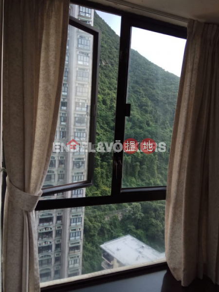 2 Bedroom Flat for Sale in Mid Levels West