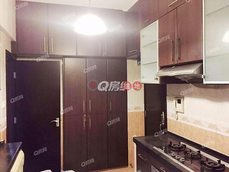 Catalina Mansions | 3 bedroom Mid Floor Flat for Rent