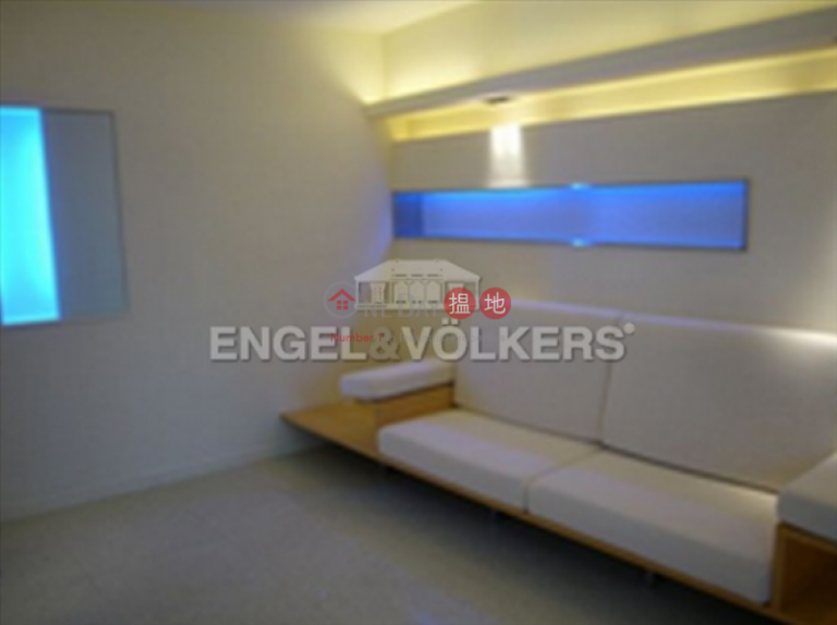2 Bedroom Flat for Sale in Central Mid Levels
