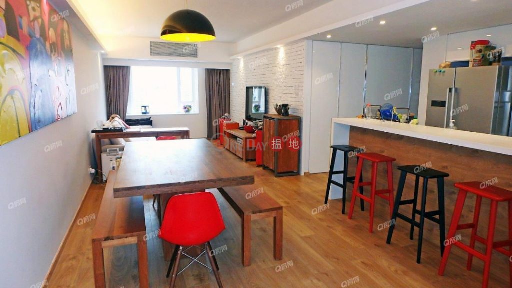 Robinson Heights | 2 bedroom Low Floor Flat for Sale
