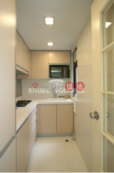 2 Bedroom Flat for Sale in Mid Levels West