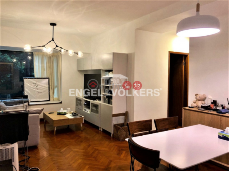 2 Bedroom Flat for Sale in Central Mid Levels