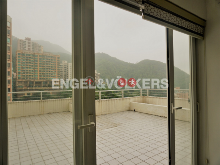 2 Bedroom Flat for Sale in Mid Levels West