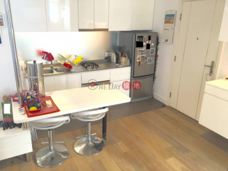 1 Bed Flat for Sale in Mid Levels West