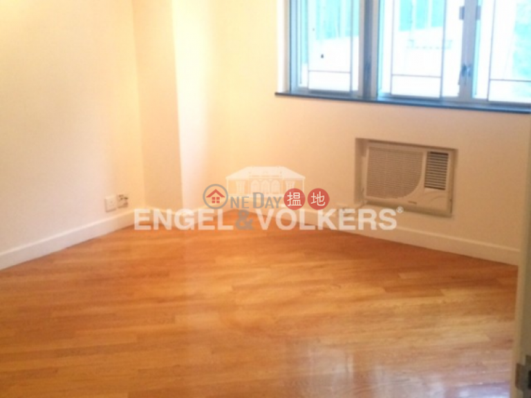 4 Bedroom Luxury Flat for Sale in Mid Levels West