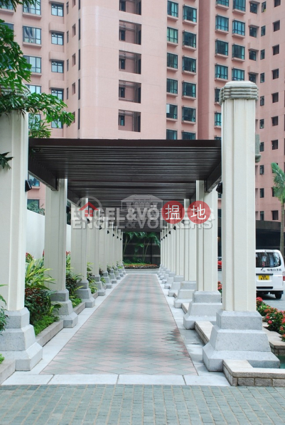 3 Bedroom Family Flat for Rent in Central Mid Levels