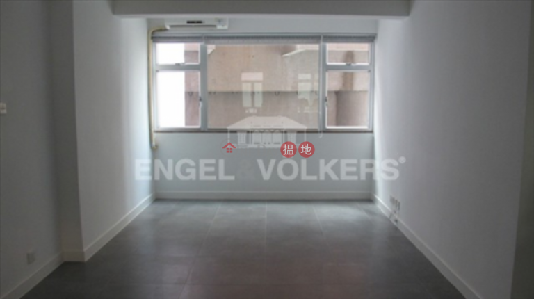 3 Bedroom Family Flat for Sale in Mid Levels West
