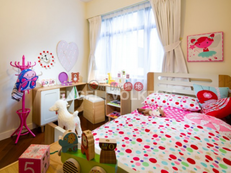 Studio Flat for Rent in Mid-Levels East