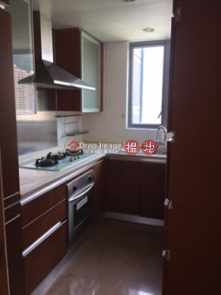 3 Bedroom Family Flat for Sale in Mid Levels West