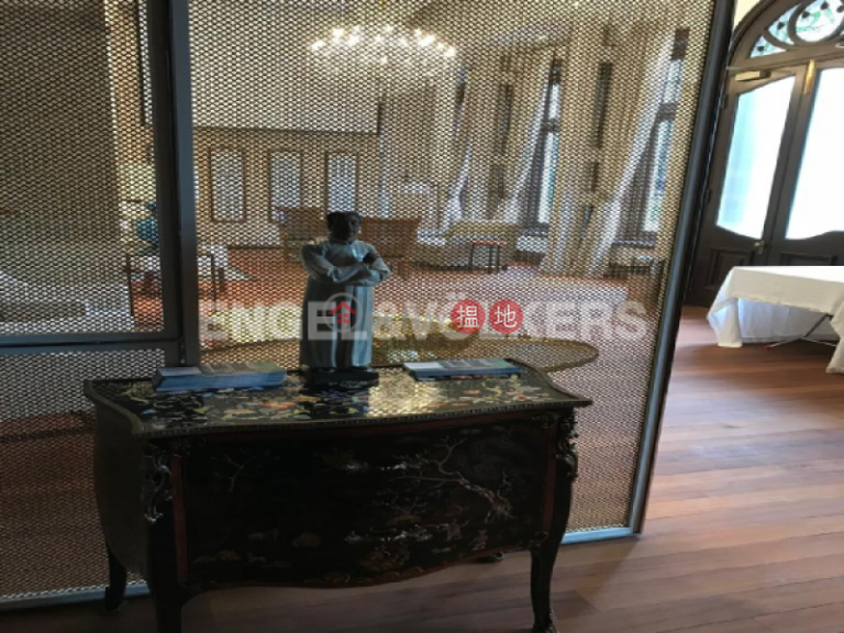 Studio Flat for Rent in Mid-Levels East