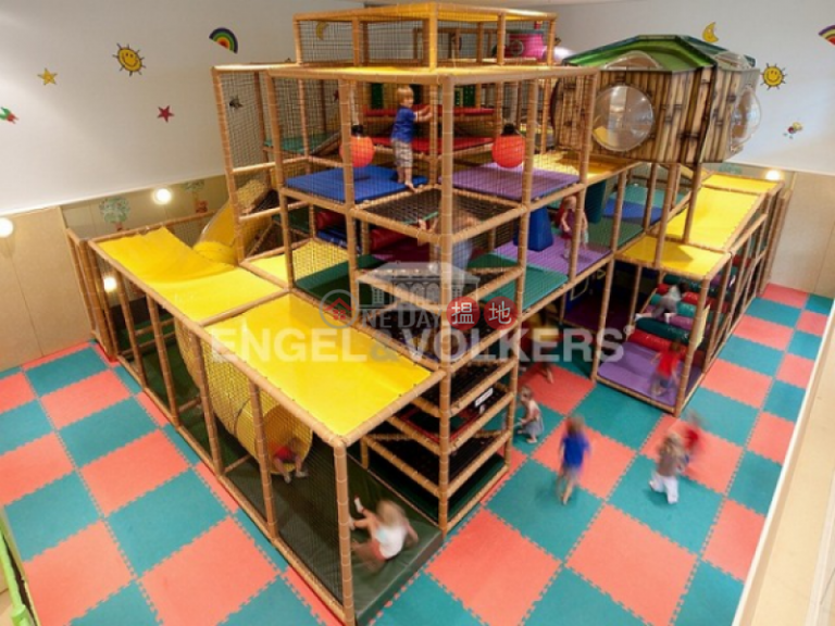 Studio Flat for Rent in Mid-Levels East