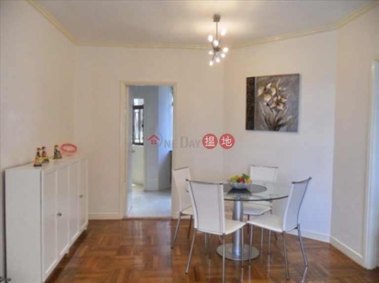 3 Bedroom Family Flat for Sale in Mid Levels West