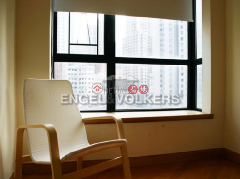3 Bedroom Family Flat for Sale in Mid Levels West