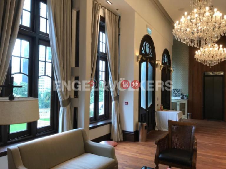 Studio Flat for Rent in Mid-Levels East