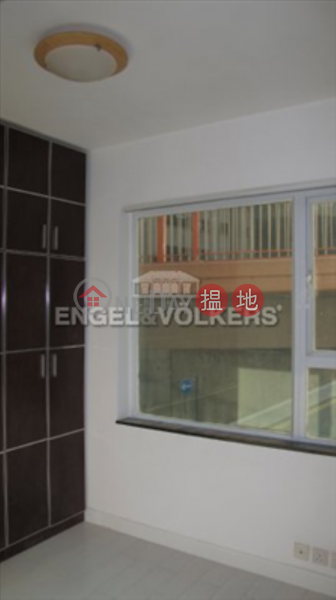 3 Bedroom Family Flat for Sale in Mid Levels West