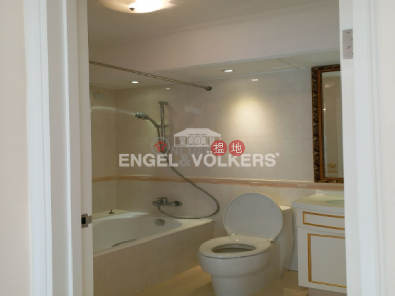 3 Bedroom Family Flat for Sale in Mid Levels West