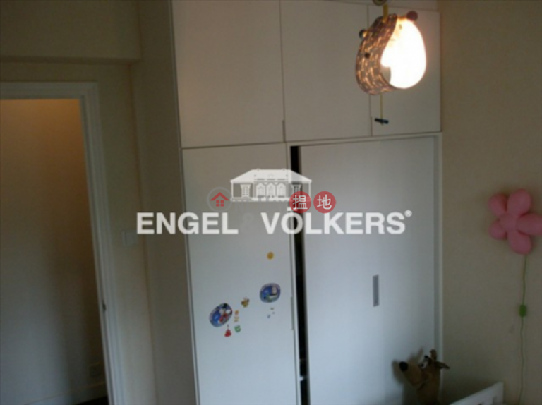 3 Bedroom Family Flat for Sale in Mid Levels West