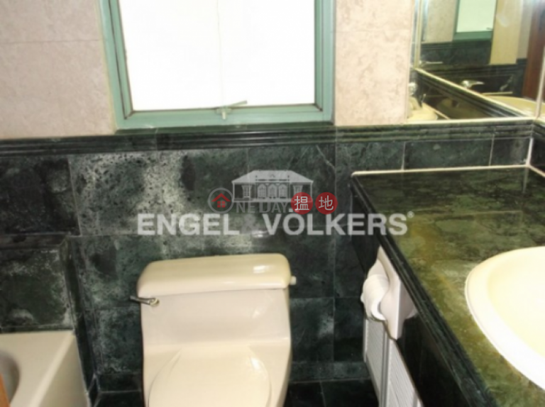 3 Bedroom Family Flat for Sale in Mid Levels West