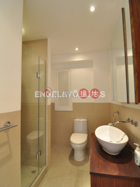 2 Bedroom Flat for Sale in Central Mid Levels