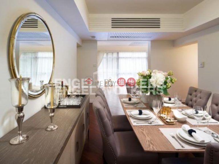 3 Bedroom Family Flat for Rent in Mid-Levels East