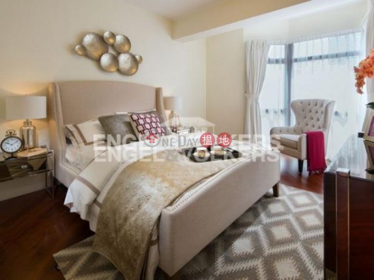 3 Bedroom Family Flat for Rent in Mid-Levels East