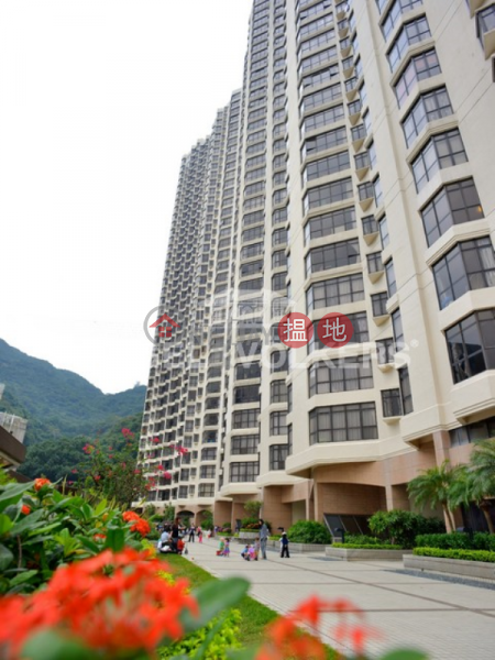 3 Bedroom Family Flat for Rent in Mid-Levels East