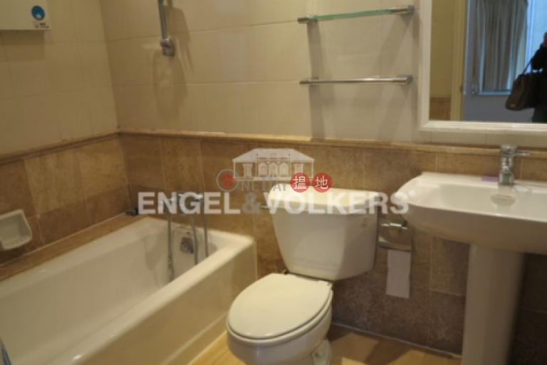 3 Bedroom Family Flat for Sale in Mid Levels West
