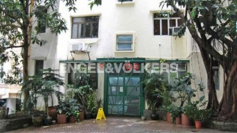 3 Bedroom Family Flat for Rent in Central Mid Levels