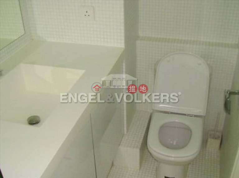 Studio Flat for Sale in Mid Levels West