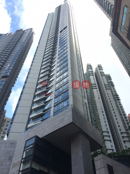 2 Bedroom Flat for Sale in Mid Levels West