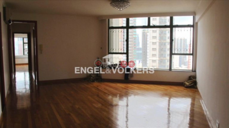 3 Bedroom Family Flat for Sale in Mid Levels West