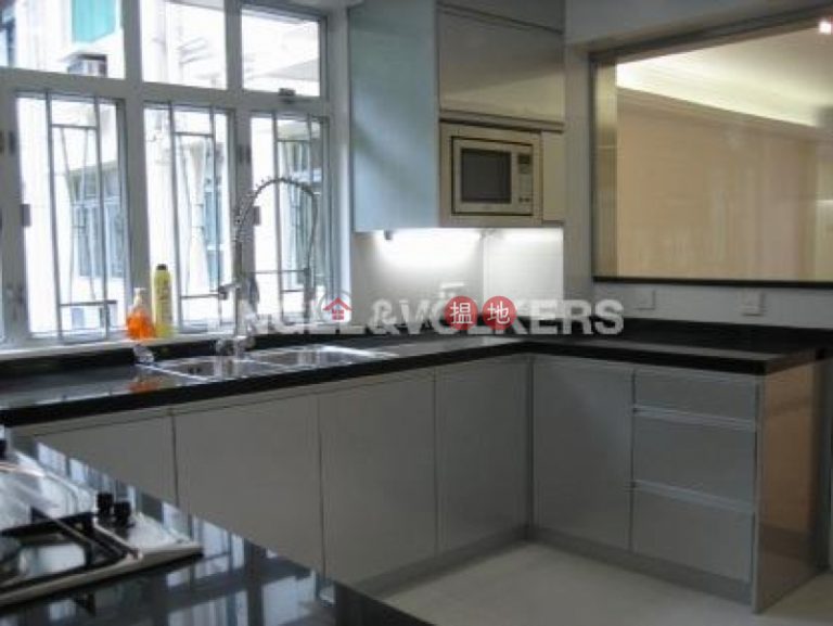 4 Bedroom Luxury Flat for Sale in Mid Levels West