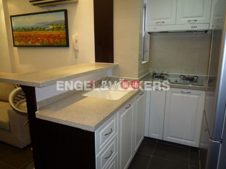 1 Bed Flat for Sale in Mid Levels West
