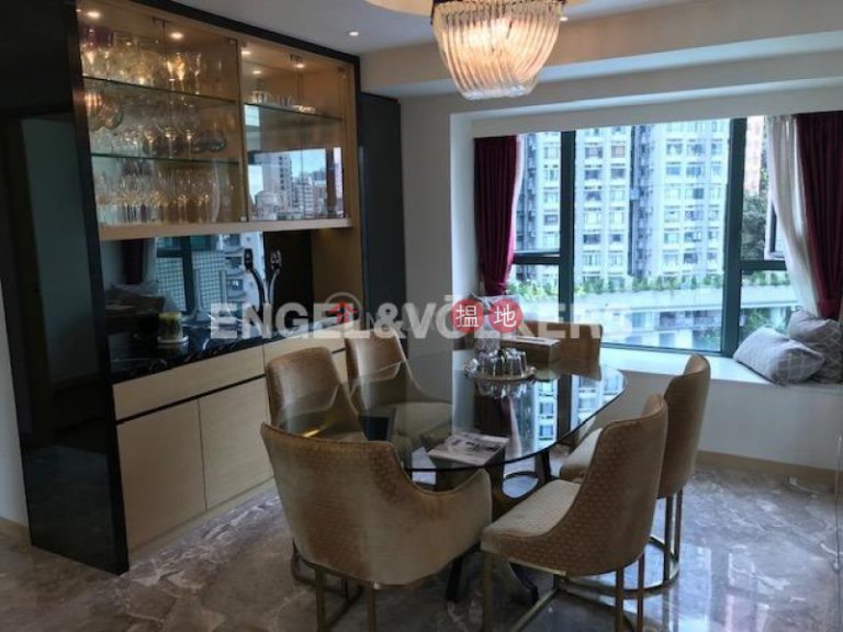 2 Bedroom Flat for Sale in Mid Levels West