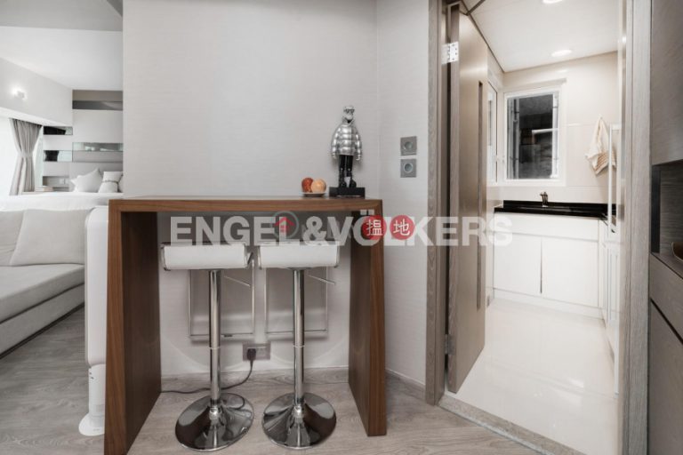 Studio Flat for Sale in Mid Levels West
