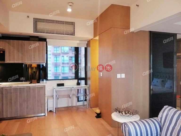 Gramercy | 1 bedroom Mid Floor Flat for Sale