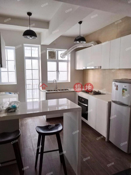Mountain View Court | 2 bedroom Low Floor Flat for Sale