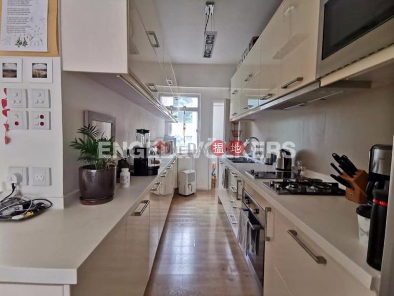 3 Bedroom Family Flat for Sale in Mid-Levels East