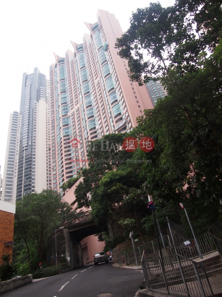 3 Bedroom Family Flat for Rent in Central Mid Levels