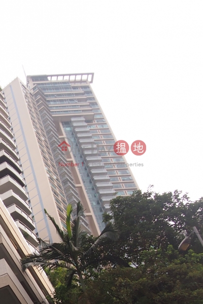 3 Bedroom Family Flat for Rent in Central Mid Levels