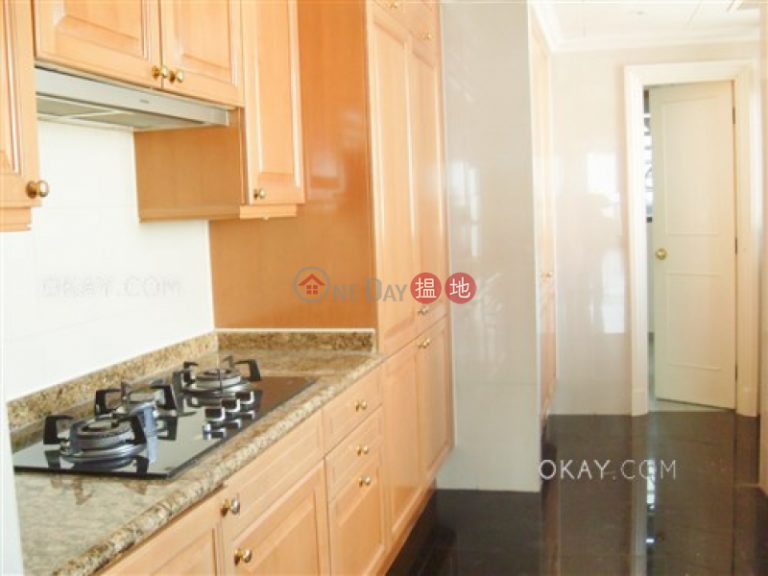 Rare 3 bed on high floor with harbour views & balcony | Rental