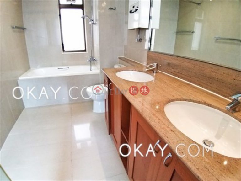 Unique 4 bedroom with parking | Rental