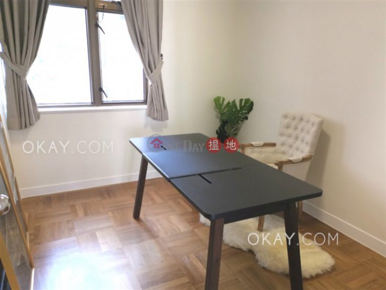 Beautiful 4 bedroom with parking | Rental