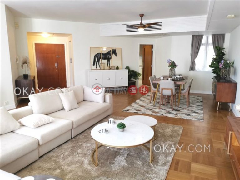 Beautiful 4 bedroom with parking | Rental