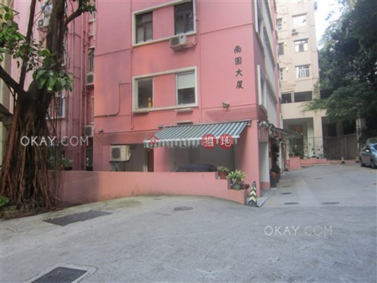 Efficient 2 bedroom on high floor with parking | Rental