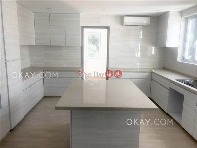 Efficient 4 bed on high floor with balcony & parking | Rental