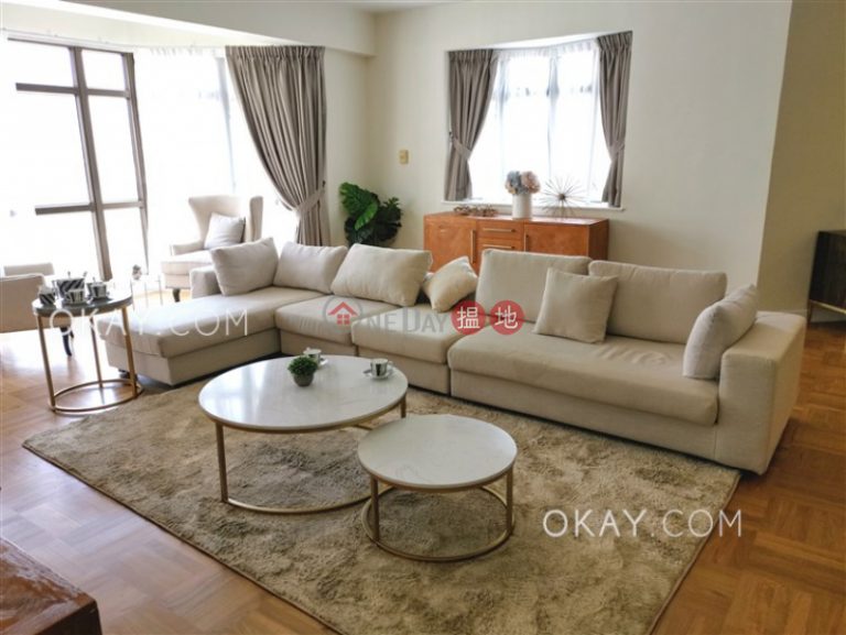 Beautiful 4 bedroom with parking | Rental