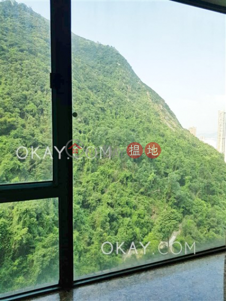 Luxurious 2 bedroom with parking | Rental